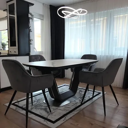 Apartment Centre *